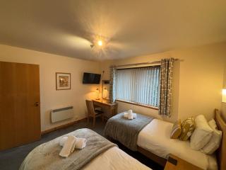 No 2 High Park Lodges - 3