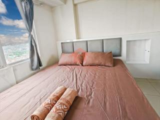 Cozy 2BR Bassura Apt pool WI-FI Netflix - 8