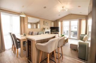 Starlings Nest at Hamilton Lodge - 1