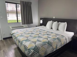 Motel 6-Enfield, CT - Hartford - 3