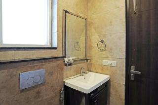 Townhouse Akshay Hotel - 9