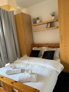 The Edinburgh Nook - 4