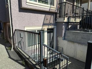 Bright & Cozy 1B1B in Vancouver-close to YVR Airport & DT, Free Parking, Private Entrance, - 8