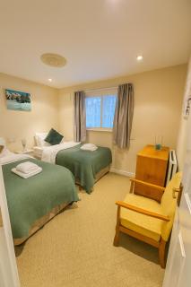 4 Bed Cottage with Hot Tub near Wyboston Lakes - 2