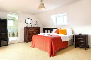 4 Bed Cottage with Hot Tub near Wyboston Lakes - 5