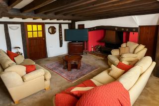 4 Bed Cottage with Hot Tub near Wyboston Lakes - 8