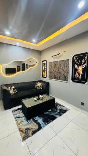 Paris Vibes in Bahria Town Eiffel View Suite - 8