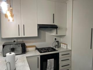 2 Bedroom Condo in Sunninghill Sandton - 7