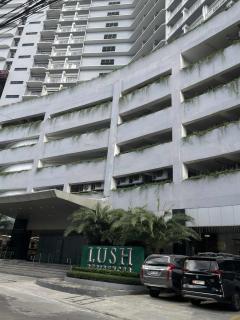 Lush Urban Studio - 1