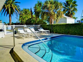 Bayside Condos Studio 23 - 7