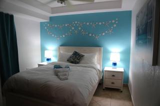 Tranquil Oceanside: Pools & Direct Beach Access - 6