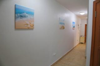 Tranquil Oceanside: Pools & Direct Beach Access - 4