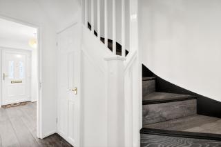 Chloe's house near marina in Liverpool city centre - 2 Double Bed, 1 Sofa Bed Ideal for Families - 4