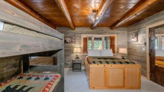 The Moose Bunkhouse: A spacious 4-bedroom retreat just 6 minutes from Yellowstone. - 3