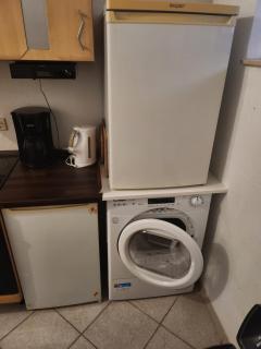 Halle, TOP -PREISE, große 79 qm SD FeWo, EG, wahlweise mit 1- 3 DZ, inklusiv TV Lounge, Küche, Bad WC Einfach und gut, Langzeitmieter VB Preise - 5