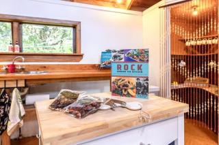 Cedar Retreat by Waiheke Pure - 3