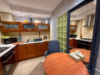 VIEW 4 Panorama 85'TV Wifi 2 GBs Netflix HBO SkyShowMax - 7