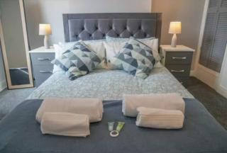 City Centre 2BD Parking WiFi - 9