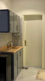 شقة غرفتين وصالة بتصميم مريح وهادي - 7