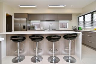 Spacious Family & Group Retreat - Wigram Residence - 2