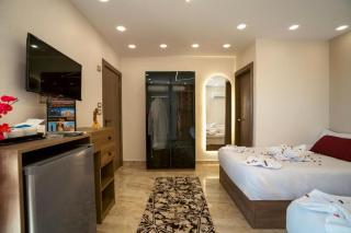 Grass Heaven View Hotel - 1