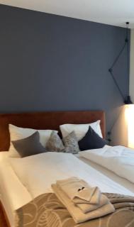 Andermatt Chalet Style Ski Wohnung Zimmer Nur fuer Frauen - 0