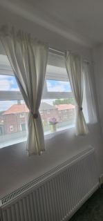 Beautiful and Quiet 3 Bed Beautiful House - 1