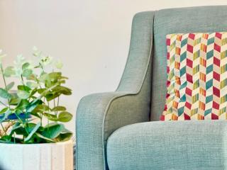 3-Bed Entire Garden Home, Walk to Beach - 8