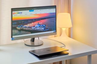 3-Bed Entire Garden Home, Walk to Beach - 3