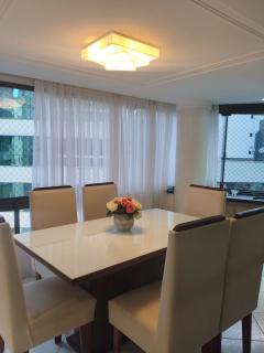 Apto duas quadras Mar Itapema Acomoda até 8 - 9