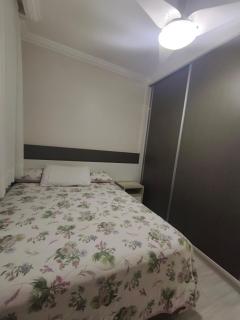 Apto duas quadras Mar Itapema Acomoda até 8 - 8