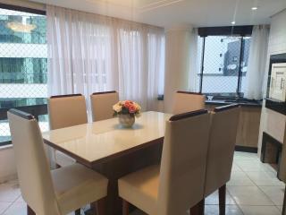 Apto duas quadras Mar Itapema Acomoda até 8 - 6