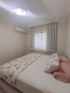 Apto duas quadras Mar Itapema Acomoda até 8 - 5