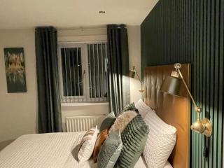 Kingston Park House - Airport - Red Bulls Rugby - 9