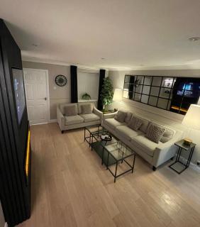 Kingston Park House - Airport - Red Bulls Rugby - 7