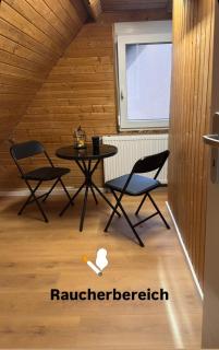 Traumhaft modernes Zimmer mit 2 Einzelbetten Gemeinschaftsbad- WC - 1