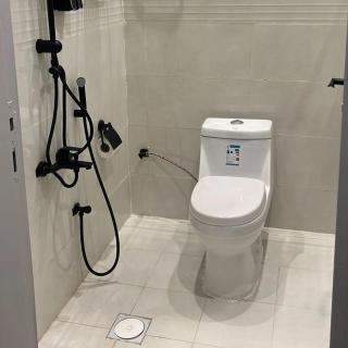 نور هوستيل - 1