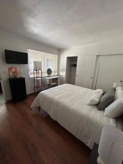 Pet friendly 3BR Spacious Home EV - 8