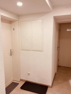 Traumhaft modernes Zimmer mit 2 Einzelbetten Gemeinschaftsbad- WC - 1