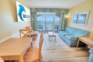 Top Floor, Direct Oceanfront Views - Heated Pools! - 0