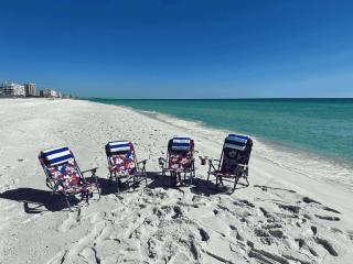 Harbor Seahorse - Outdoor Deck & Boat Dock - 4