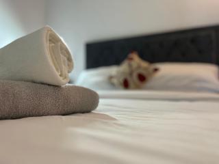 3 Bedroom Holiday Home - Sleeps 6 - 1