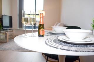 Stylish Apartment Leeds free parking - 3