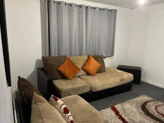 3 Bedroom Holiday Home - Sleeps 6 - 3