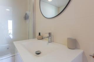 Sea View Apartment - 5