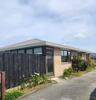 City convenient meets cozy comfort in Riccarton - 0