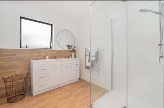 City convenient meets cozy comfort in Riccarton - 1