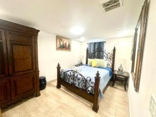 Loving Apartment! 5 min from the beach in car - 2