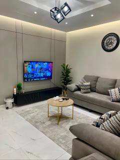 شقة واسعة بلمسة فندقية - 9