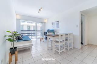 Depto en la costa y Alem - 6